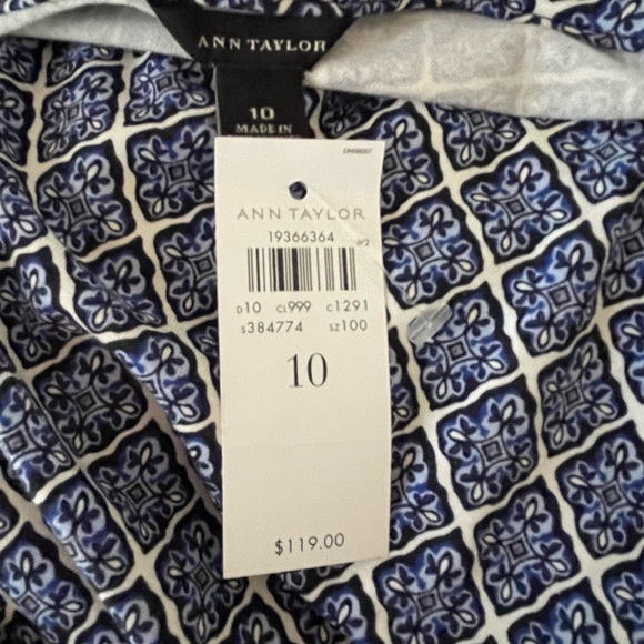 Ann Taylor Floral Wrap-Around Dress, size 10. New with tag. - Picture 3 of 4
